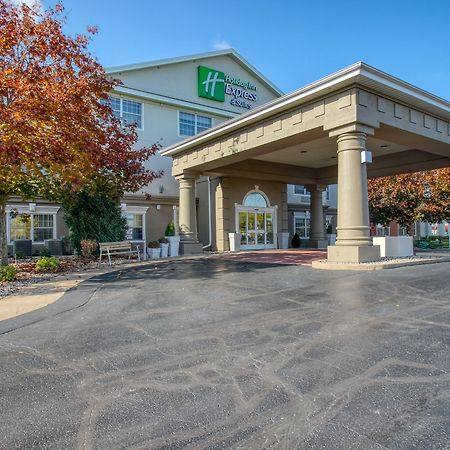 Holiday Inn Express Hotel & Suites Oshkosh - State Route 41 By Ihg Luaran gambar