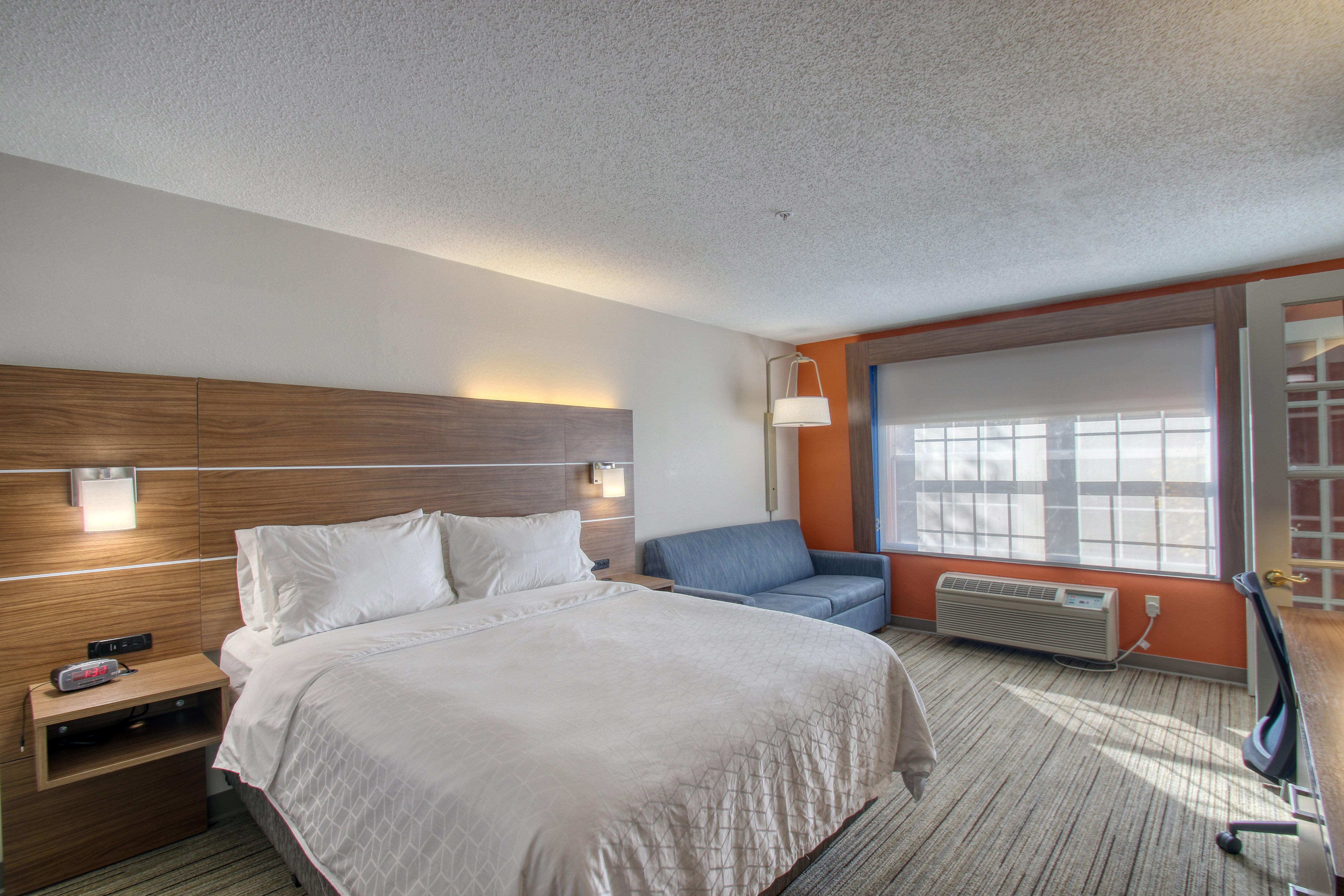 Holiday Inn Express Hotel & Suites Oshkosh - State Route 41 By Ihg Luaran gambar