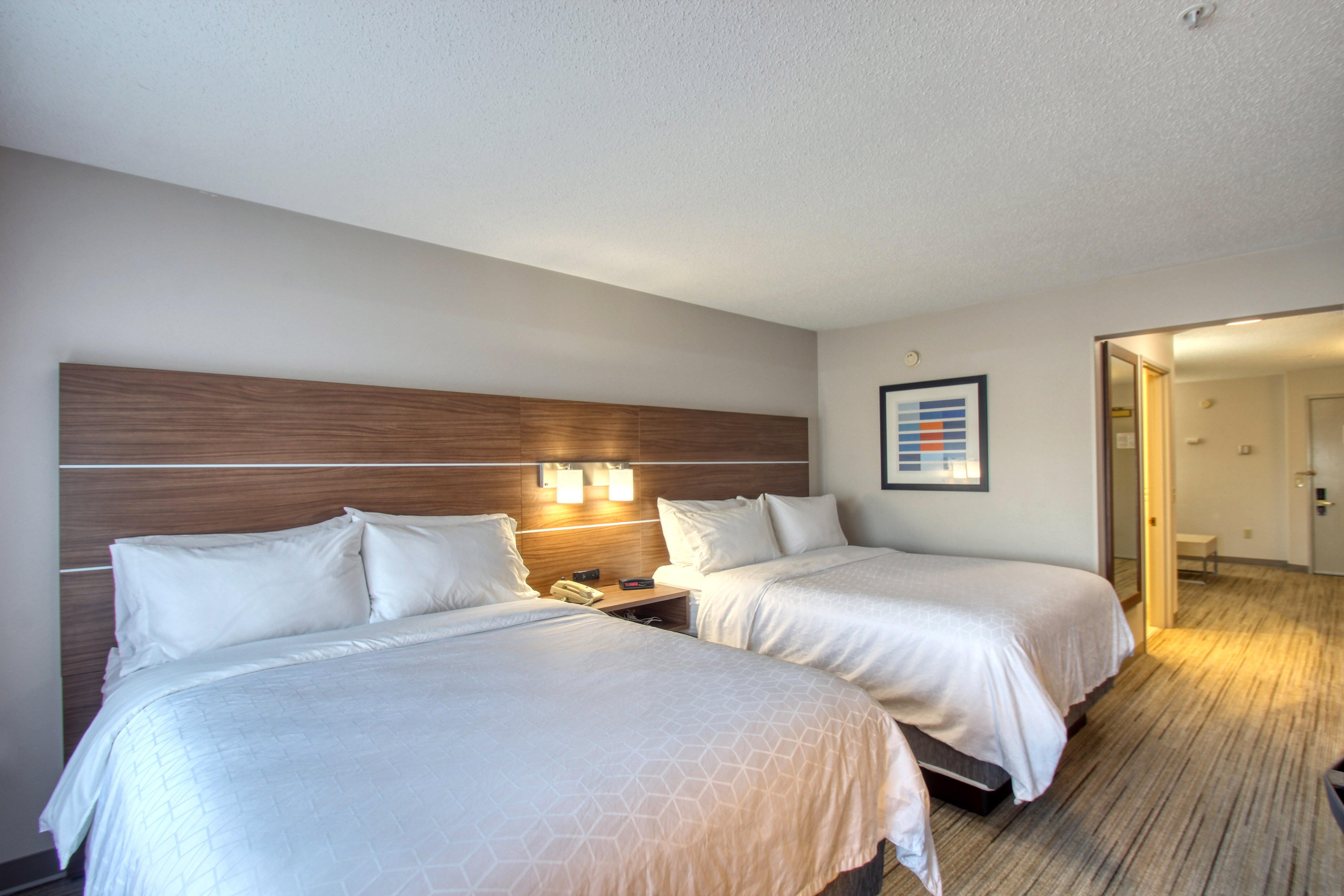 Holiday Inn Express Hotel & Suites Oshkosh - State Route 41 By Ihg Luaran gambar