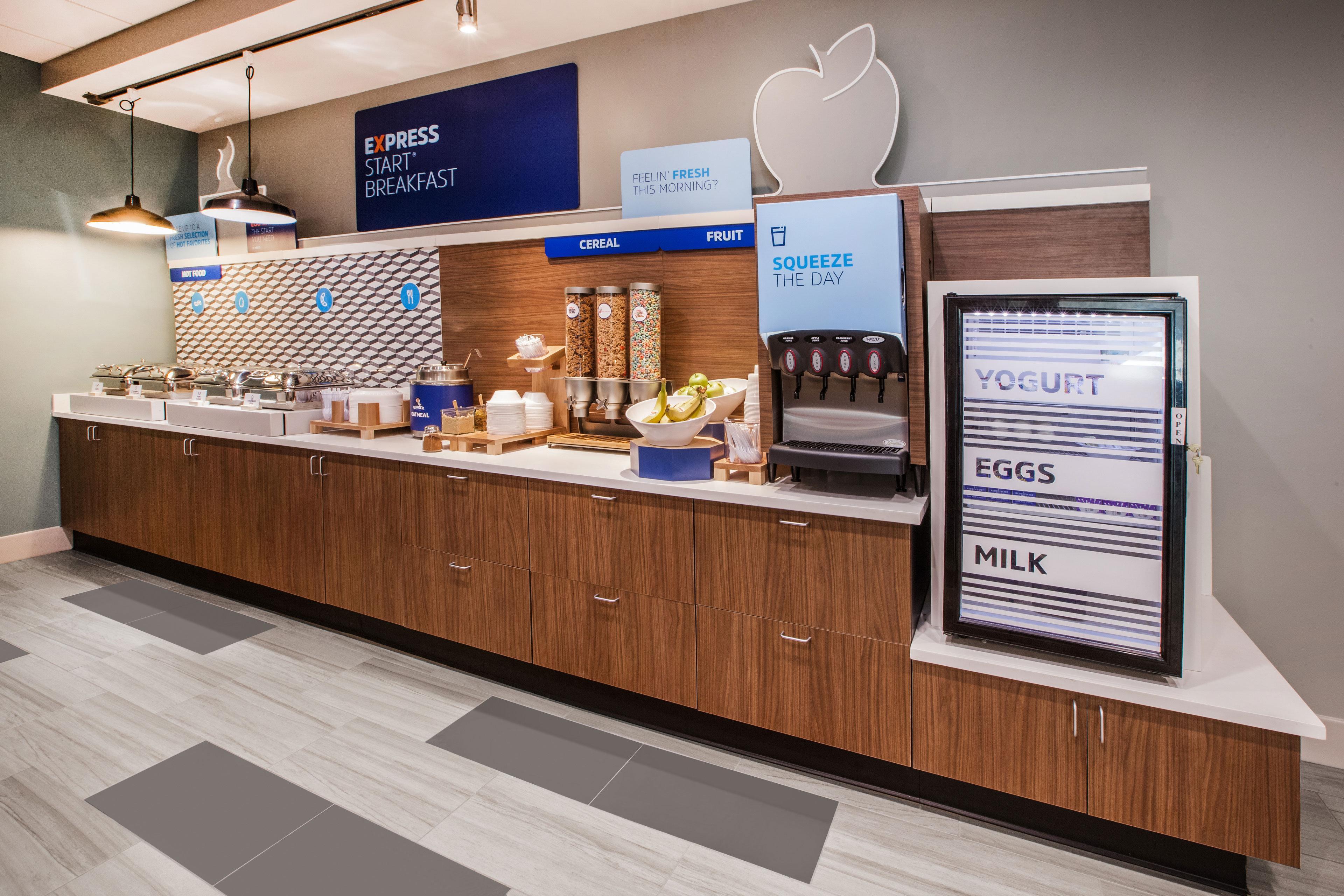 Holiday Inn Express Hotel & Suites Oshkosh - State Route 41 By Ihg Luaran gambar