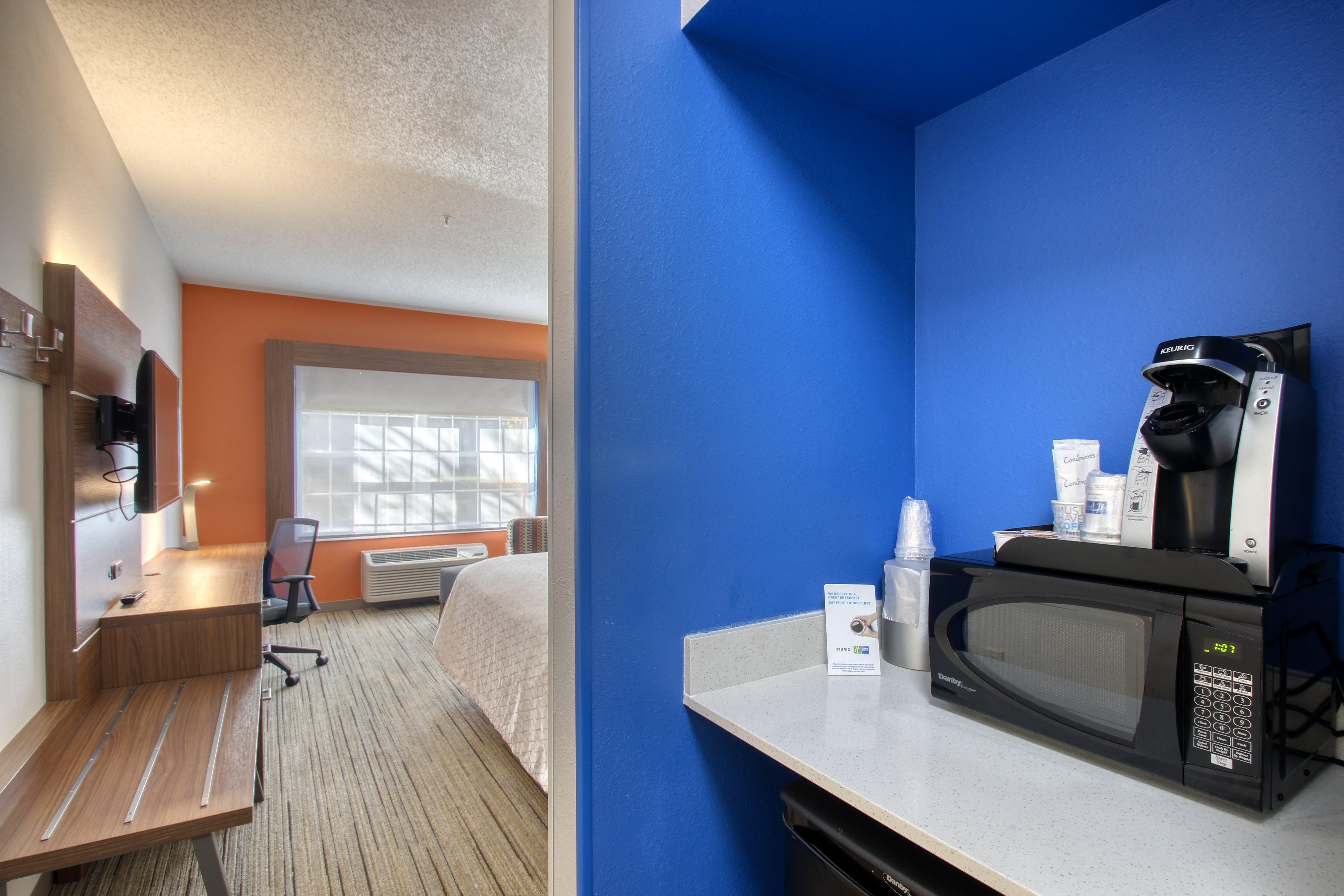 Holiday Inn Express Hotel & Suites Oshkosh - State Route 41 By Ihg Luaran gambar