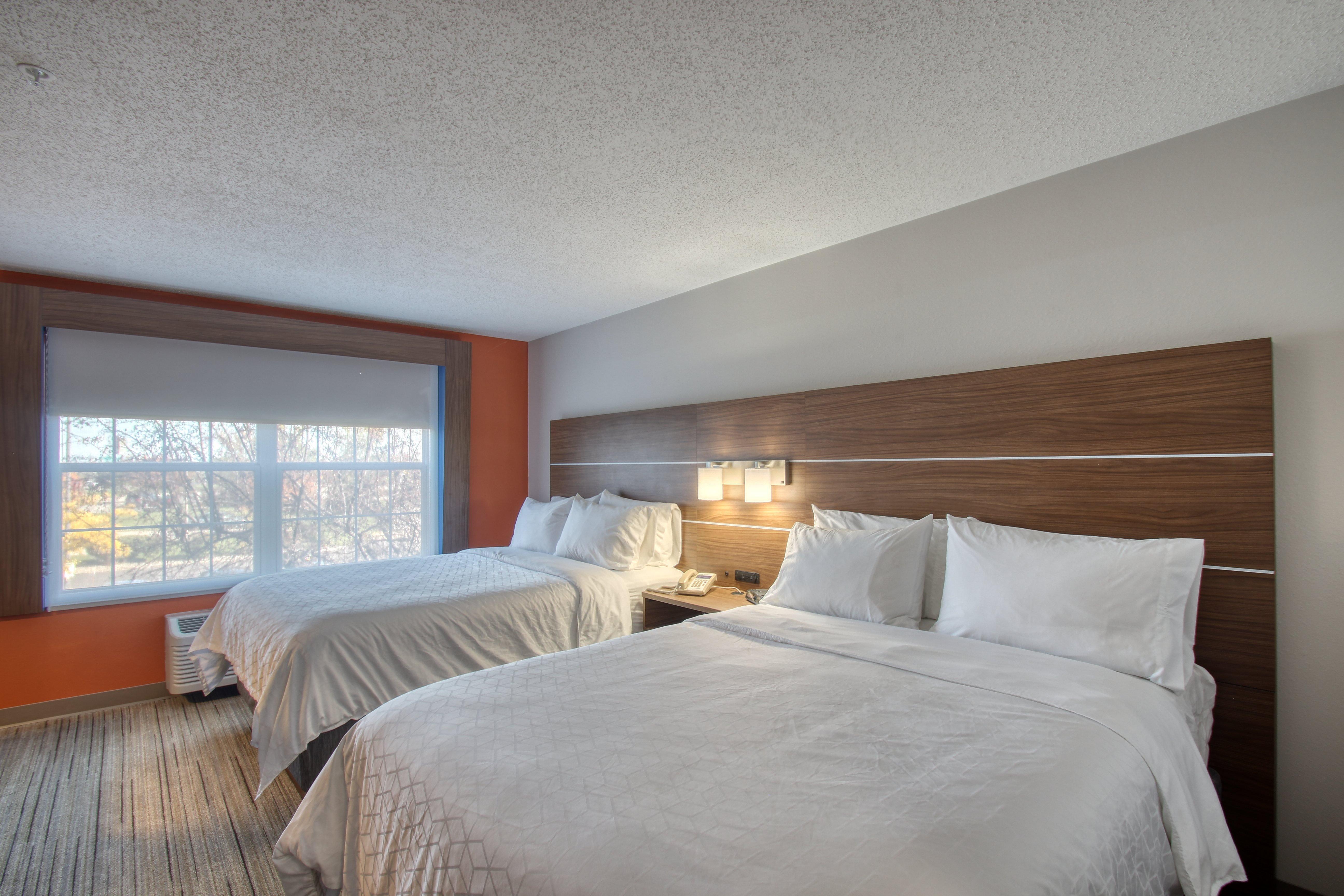 Holiday Inn Express Hotel & Suites Oshkosh - State Route 41 By Ihg Luaran gambar