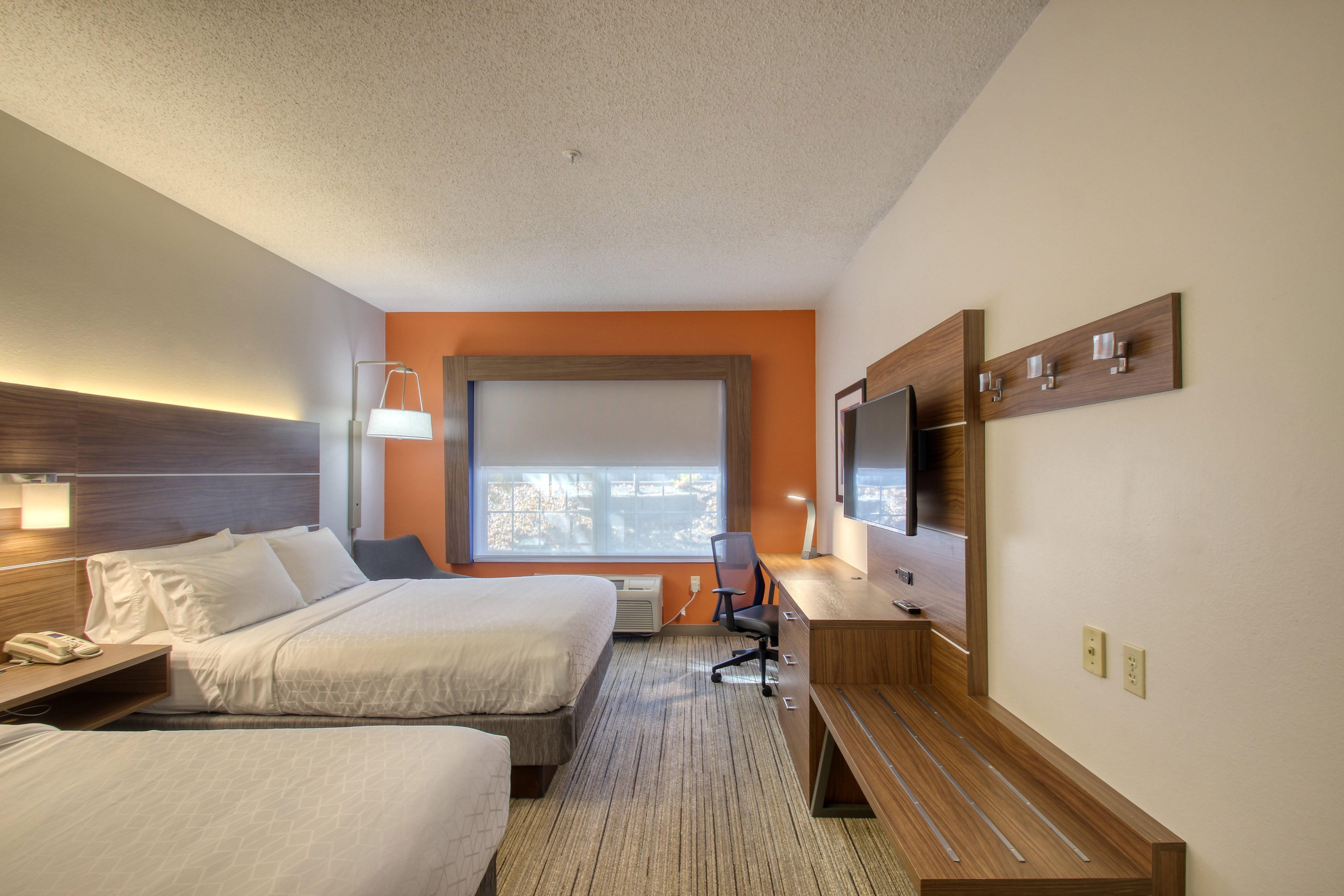 Holiday Inn Express Hotel & Suites Oshkosh - State Route 41 By Ihg Luaran gambar
