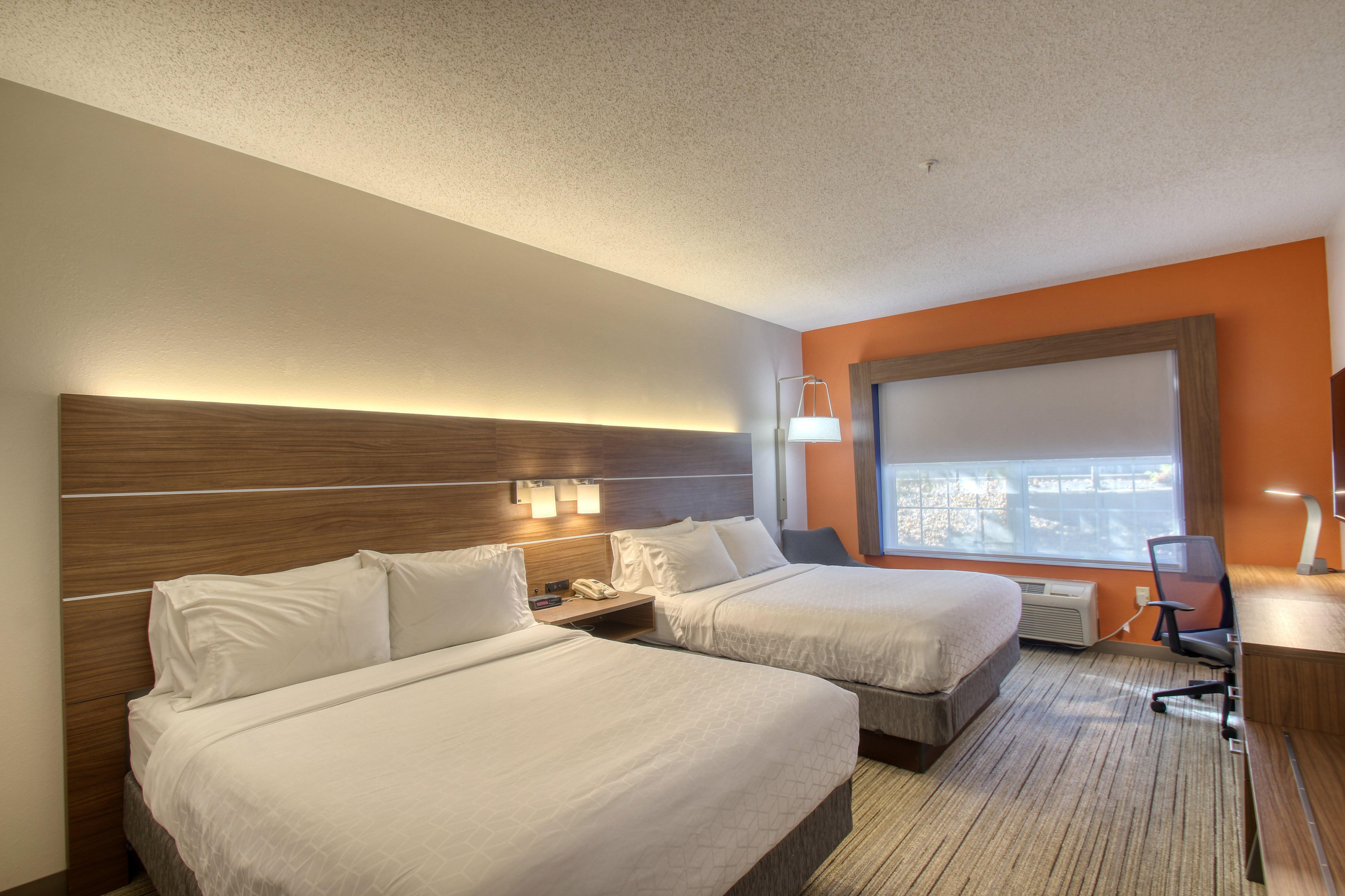 Holiday Inn Express Hotel & Suites Oshkosh - State Route 41 By Ihg Luaran gambar