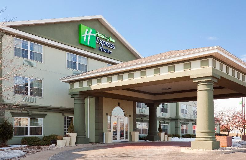 Holiday Inn Express Hotel & Suites Oshkosh - State Route 41 By Ihg Luaran gambar
